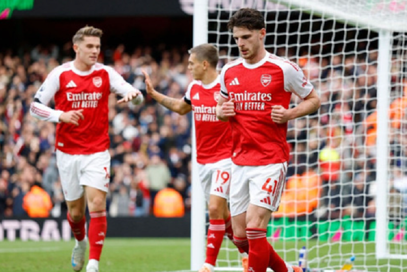liverpool-sa-sut-arsenal-sang-cua-vo-dich-ngoai-hang-anh